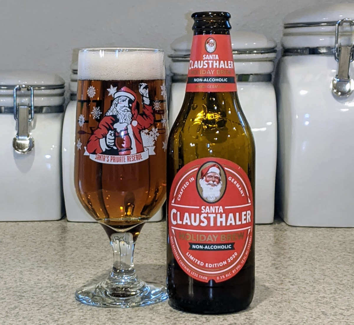 Review: Santa Clausthaler non-alcoholic holiday brew